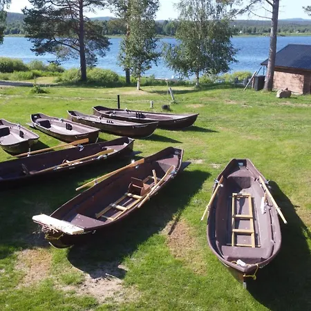 Napapiirin Eraekartano Appartamento Pello