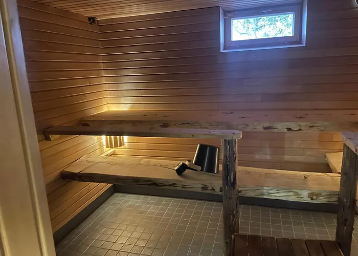 Napapiirin Eraekartano * פלו